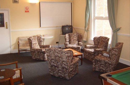 The Pines Guest Accommodation 奇彭纳姆 外观 照片